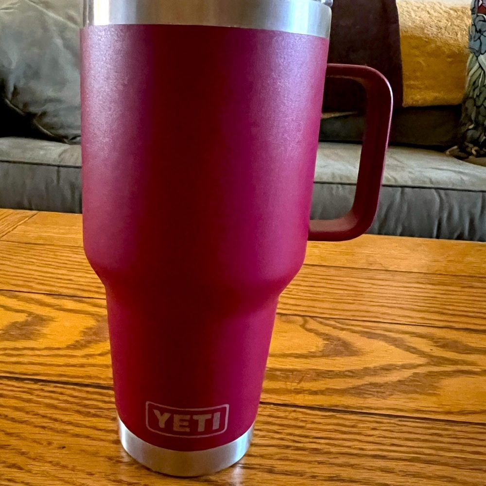 Yeti 30 oz tumbler in wild vine red